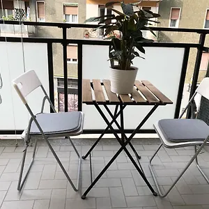 https://casa-cavaleri-sweet-apartment-mm-bande-nere.italymilanhotels.net