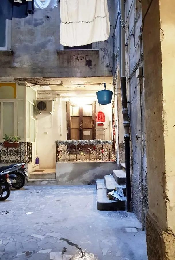 Vecchia Napoli - Spaccanapoli 0*, Naples Italy